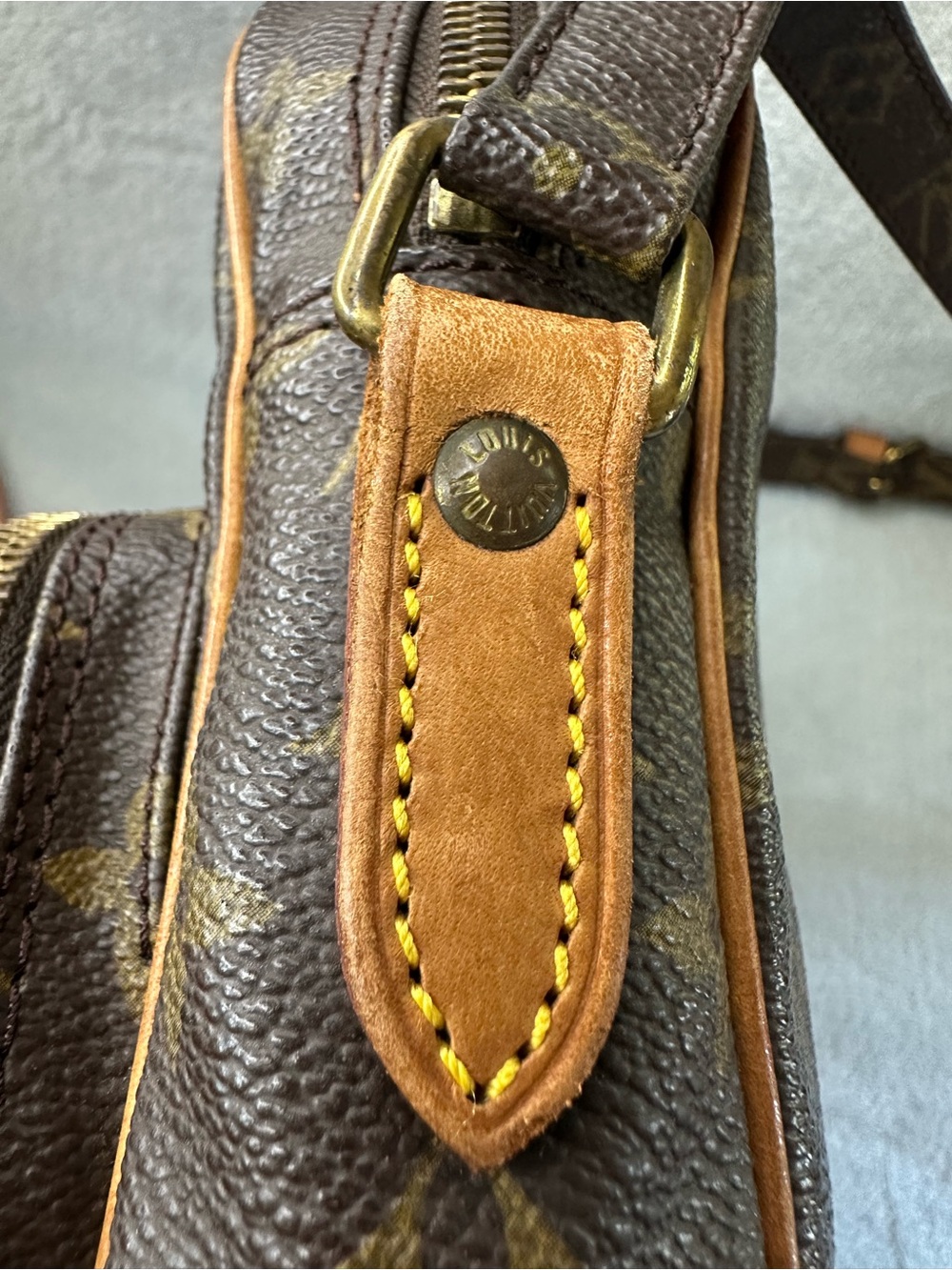 Louis Vuitton Vintage Amazone Monogram Crossbody Bag 1992 🤎 - Picture 9 of 16